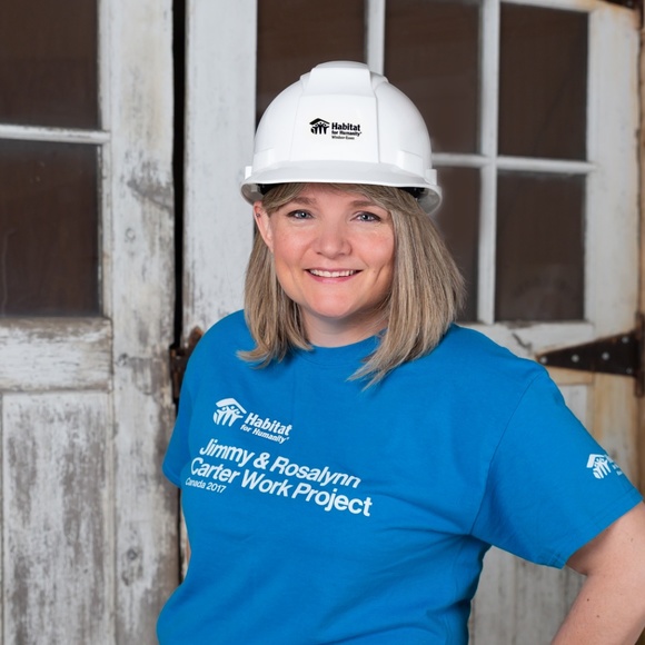 Meet your Posher, Fiona - Picture 2 of 3